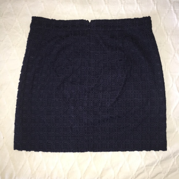 J Crew Navy Blue Eyelet Skirt size 0 - Picture 4 of 4